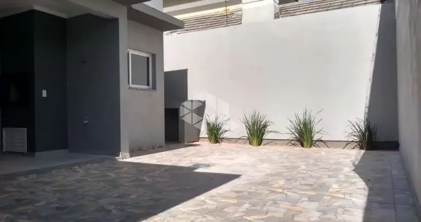 Casa 03 Dormitórios no Vale do Sol - 137 m²  - Próximo a Mercado, Academia e Escola.