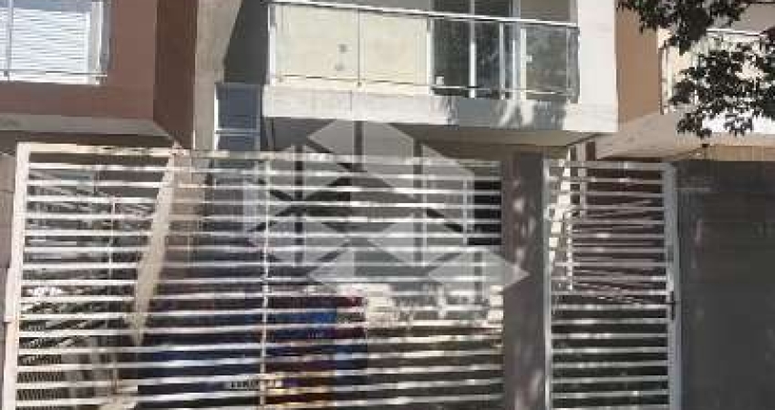 Sobrado no bairro Oriço com 02 dormitórios ambos com suítes