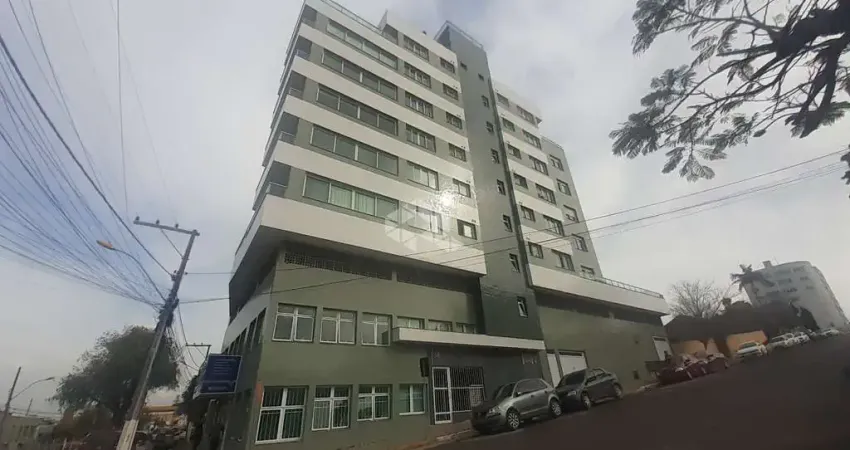 Apartamento à venda com 3 dormitórios, suíte, 2 vagas garagem, vista panorâmica, no Centro de Guaíba