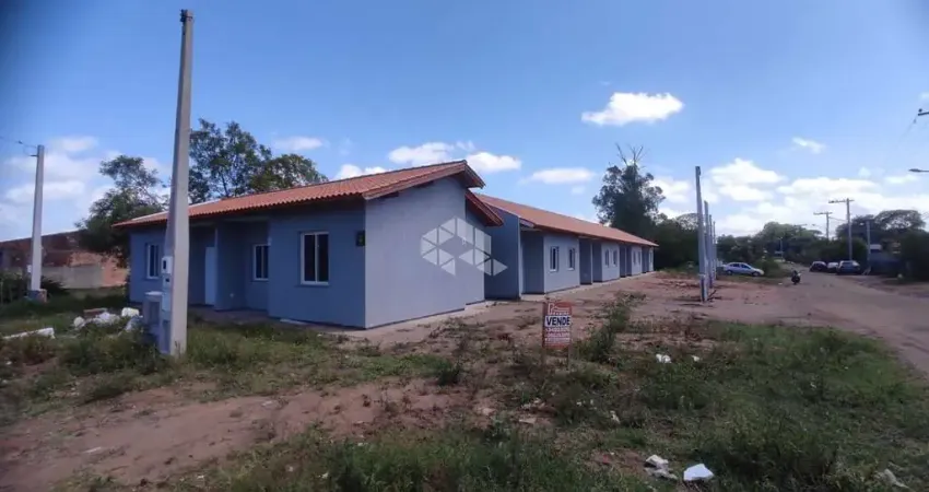 Casa à venda com 2 quartos e 1 vaga no bairro pedras brancas em guaiba