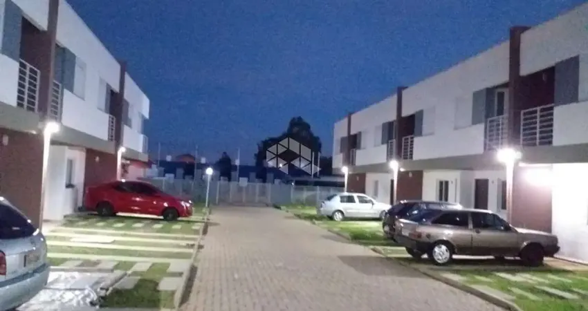 Casa à venda com 2 dormitórios, 1 vaga garagem em condomínio Parque Florida