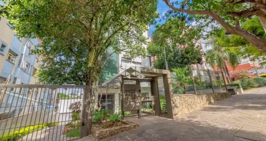 Apartamento de 109m² privativos com 3 dormitórios/quartos  sendo uma suíte no coração do Bairro Mont Serrat