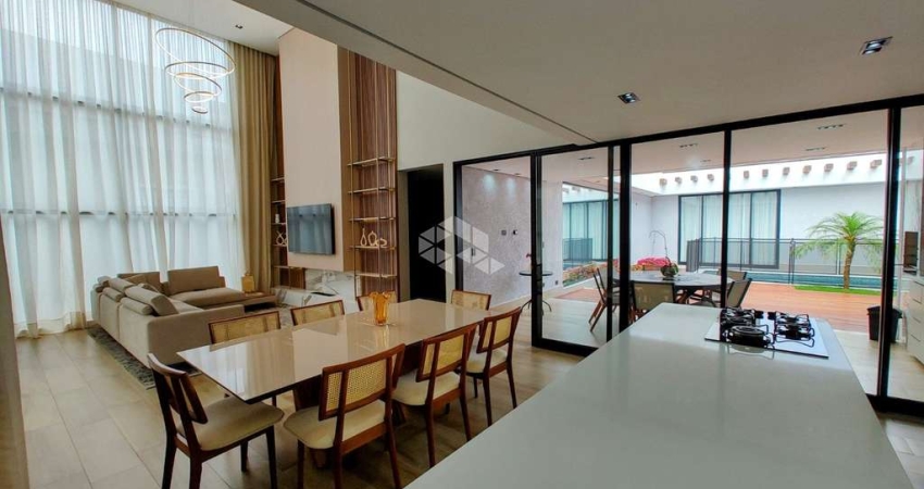 CASA DE ALTO PADRÃO NO CONDOMINIO VILA DAS FONTES EM POÁ