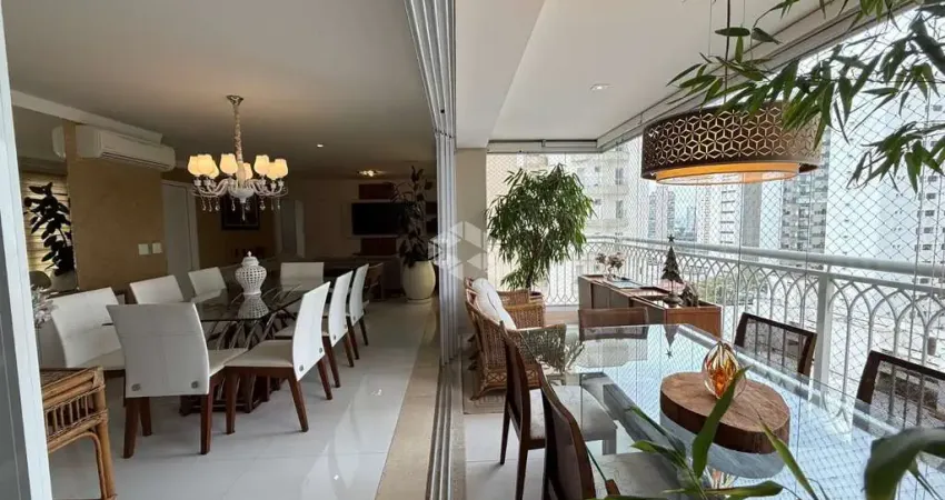 APARTAMENTO NO CONDOMINIO VERTICAL CONQUEST AO LADO DO PARQUE CERET COM 3 SUITES E 4 VAGAS