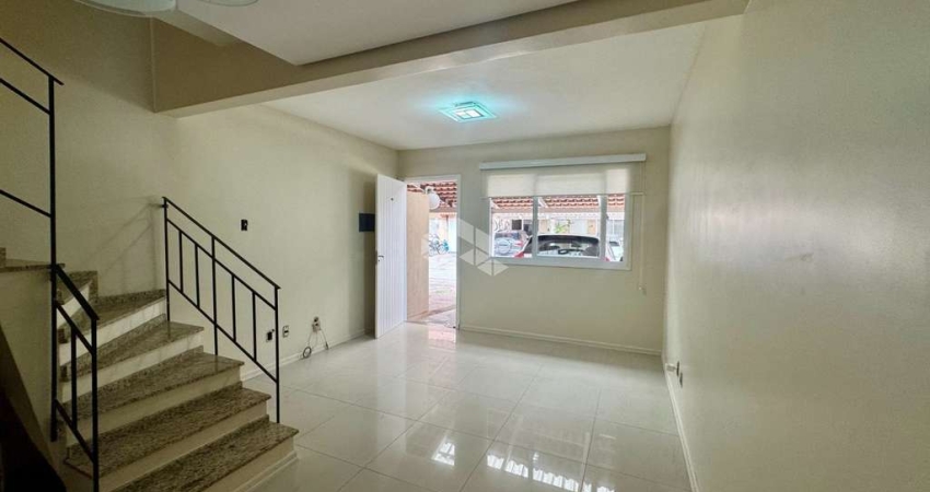 Sobrado com 2 dormitórios em condominio fechado em Canoas /RS