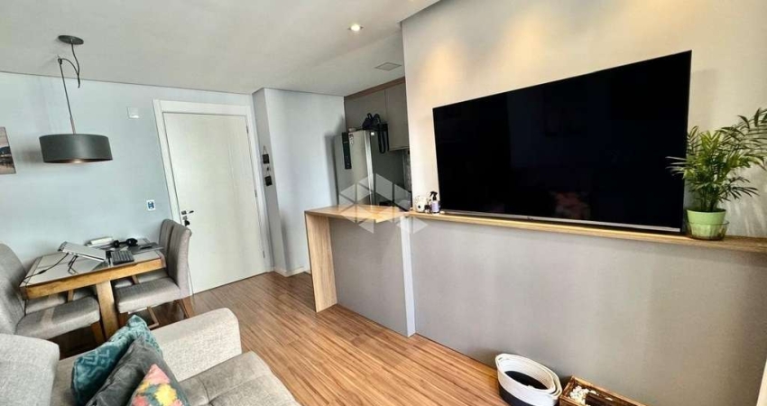 Apartamento 02 dormitórios, Centro Canoas.
