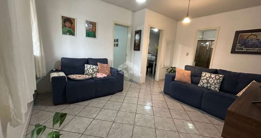 Casa térrea, 4 dormitórios, 2 vagas cobertas no bairro São José