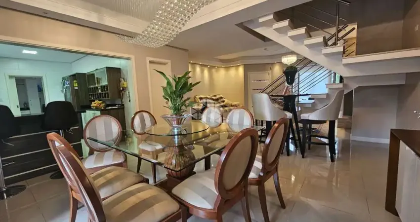 Casa sobrado de 240m², com 4 quartos e 4 banheiros Bela Vista