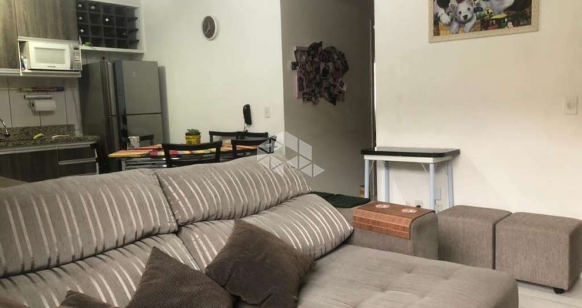 Casa em condomínio 2 dormitórios bairro Olaria em Canoas