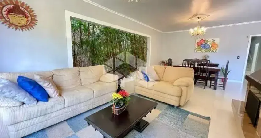 Casa térrea 4 dormitórios no bairro Igara em Canoas/RS