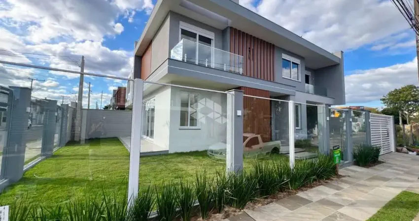Sobrado 3 suítes, home office e vaga de garagem no bairro Mont Serrat