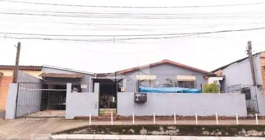 Terreno 596m² com casa construída, no Bairro Olaria em Canoas