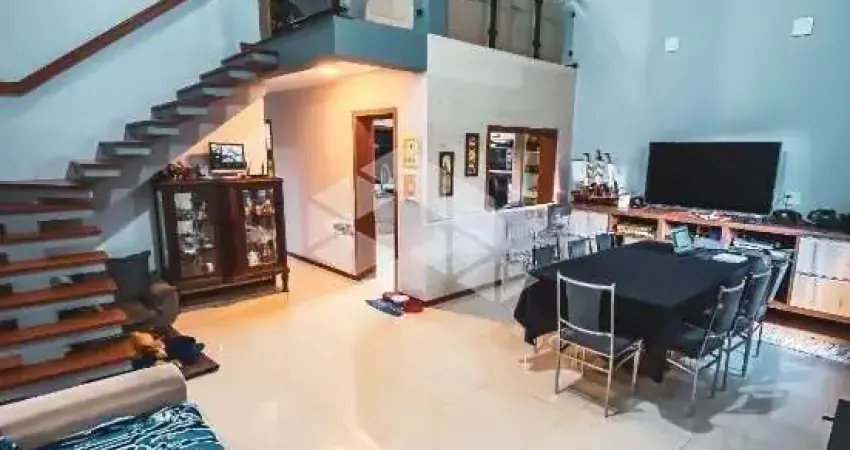 Casa estilo sobrado com 3 suítes no bairro São José - Canoas
