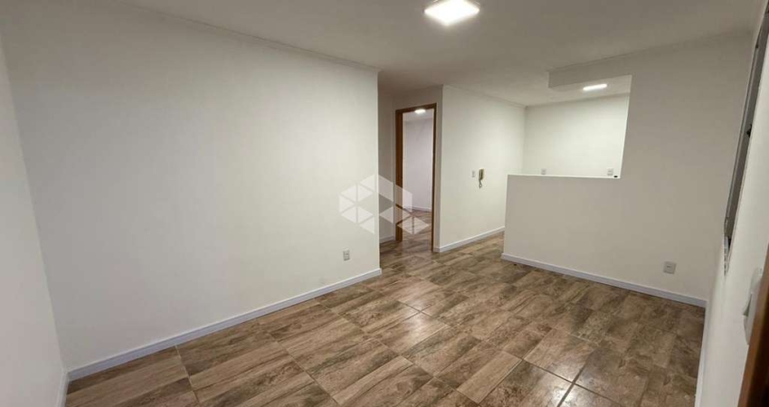 Apartamento reformado, 2 dormitórios, 1 banheiro, 1 vaga de garagem. Porto Leon. Canoas