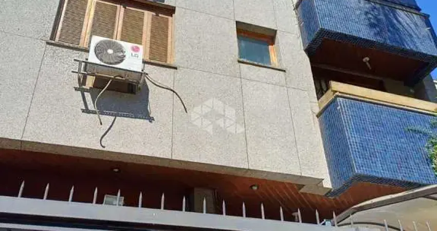 Apartamento duplex de 1 dormitório com garagem no bairro Mont'Serrat próximo ao Zaffari, Parcão, 24 de Outubro e Anita Garibaldi