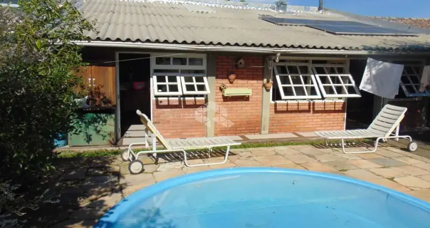 Casa com terreno de 359,55 com piscina em Ipanema próximo Orla do Guaíba