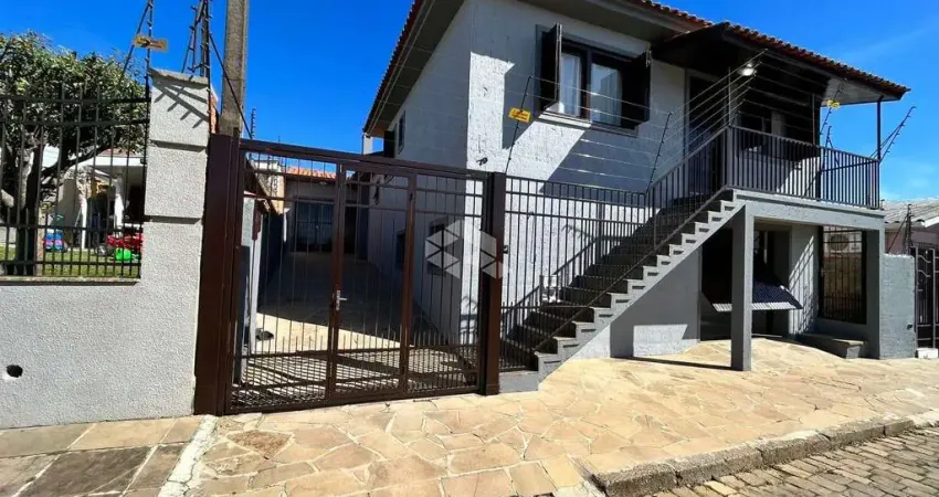 Casa de dois pavimentos à venda no bairro Vila Gaúcha