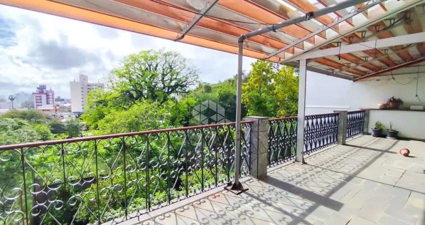 Espetacular casa com 530m² no bairro higienópolis, perto pastor dohms e sogipa