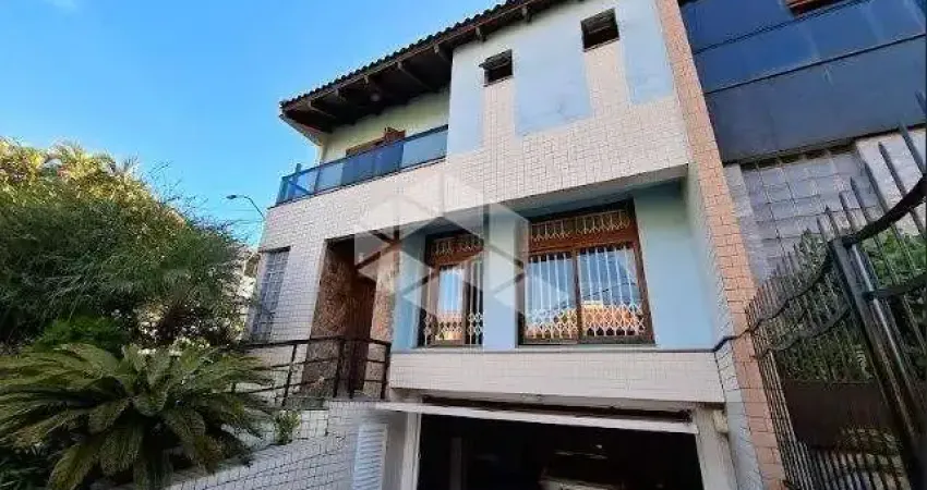 Casa com 3 dormitórios- Jardim Lindóia - Ótima Localização