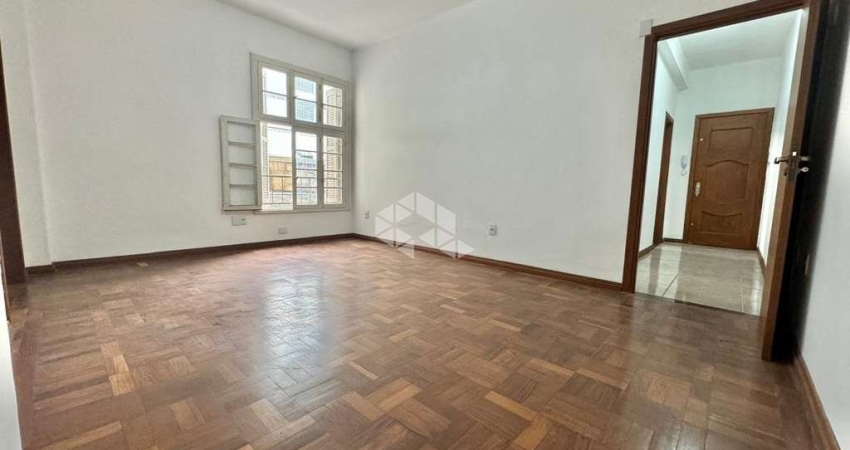 Apartamento à venda, 84 privativos, 3 quartos, elevador, ensolarado, centro de Porto Alegre/RS