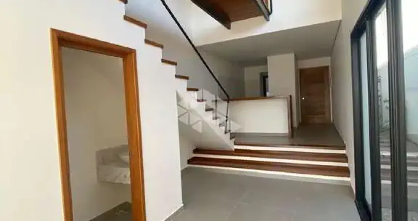 Sobrado Geminado a venda com 2 dormitórios sendo 1 suíte em Atibaia-SP