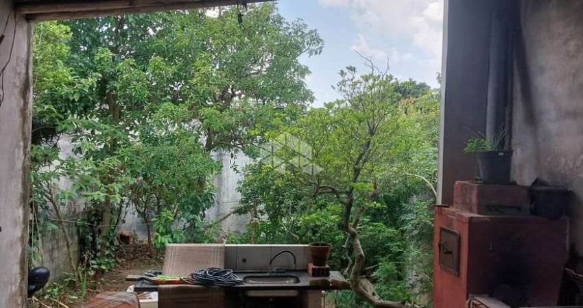 TERRENO COM UMA ANTIGA CASA COM 3 DORMITÓRIOS A VENDA, 207m² - PONTE GRANDE - GUARULHOS/SP.
