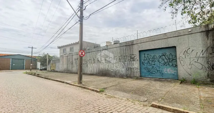 Prédio Comercial no Bairro Navegantes em Porto Alegre