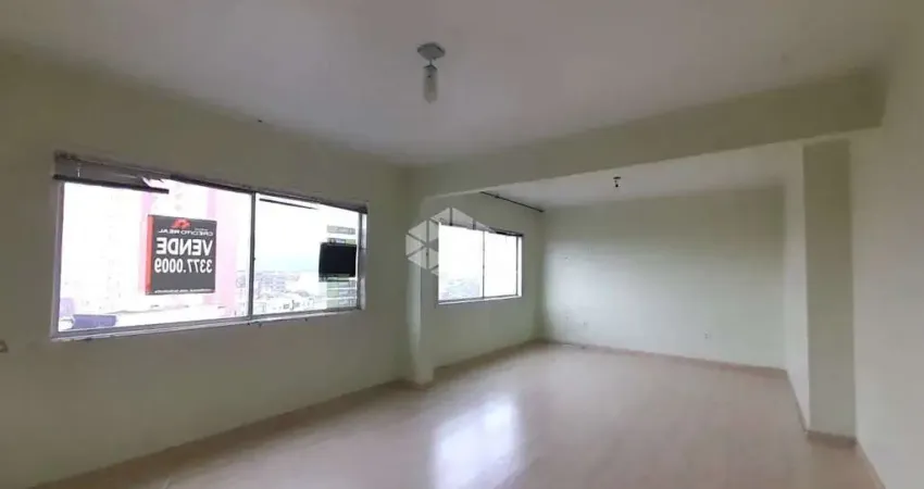 Apartamento 3 dormitórios, suíte, elevador, no bairro Santana, em Porto Alegre. Aceita financiamento e FGTS.