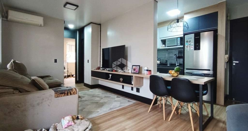 Apartamento 2 dormitórios, sacada com churrasqueira, 1 vaga, condomínio com infra completa no Bairro Humaitá em Porto Alegre