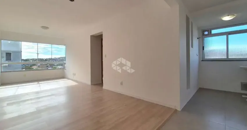 Apartamento 2 dormitórios andar alto, elevador, vista livre, vaga coberta, no bairro Cristal