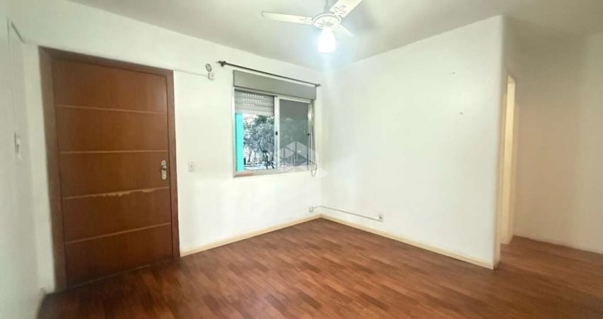 Apartamento de 1 dormitório localizado no bairro Humaitá, em Porto Alegre.
