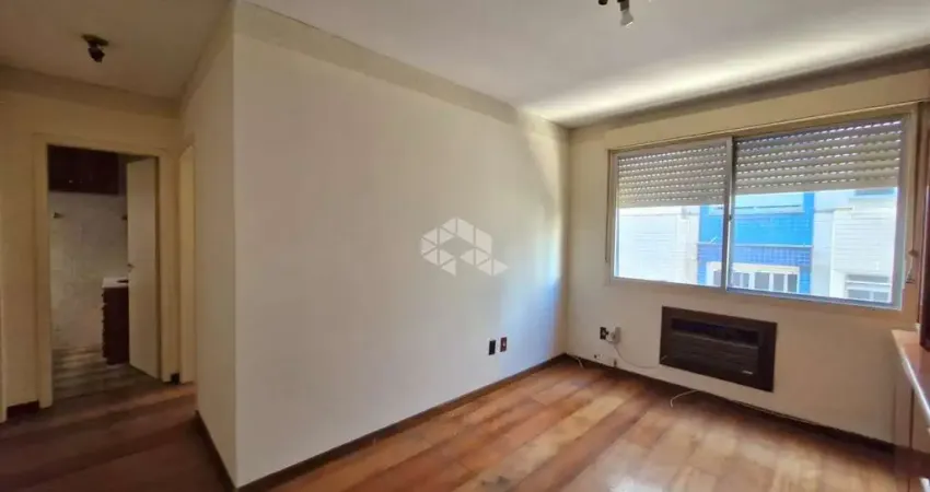 Apartamento 2 dormitórios, semimobiliado, 1 vaga de garagem no bairro Cristo Redentor, em Porto Alegre.