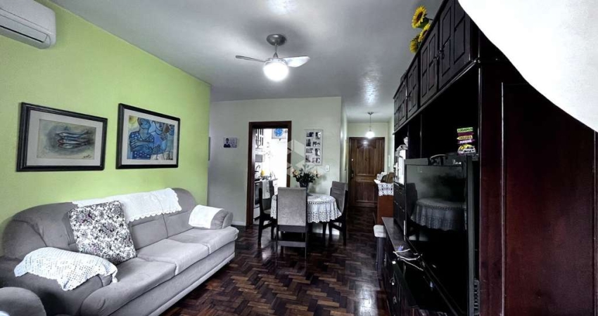Apartamento com 3 dormitórios,  no bairro  Passo da Areia, em Porto Alegre.