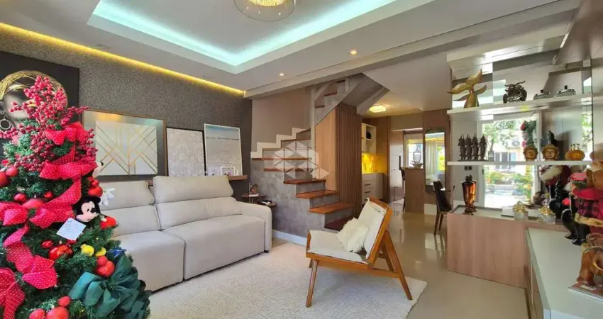 Casa em condomínio fechado no bairro humaitá em porto alegre.