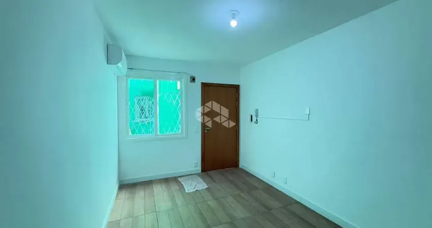 Apartamento com 2 dormitórios, no bairro Humaitá, em Porto Alegre.