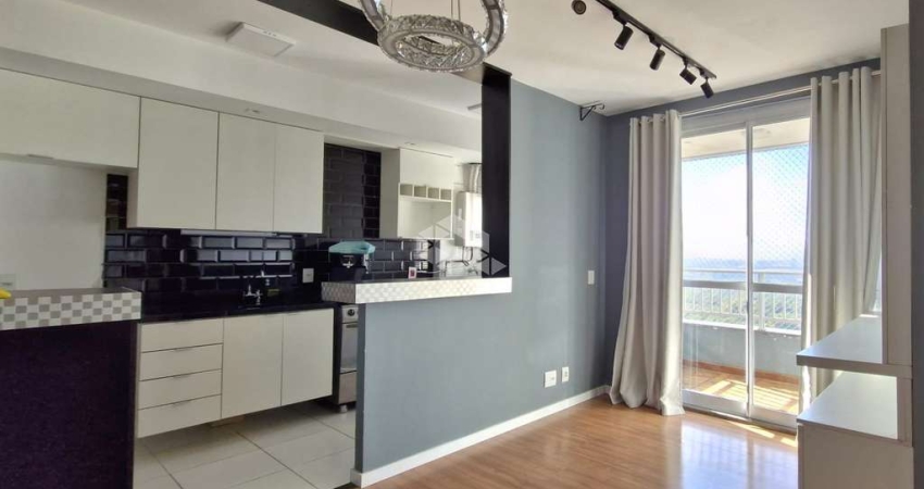 Apartamento de 2 dormitórios e 1 vaga de garagem, no bairro Humaitá, em Porto Alegre.