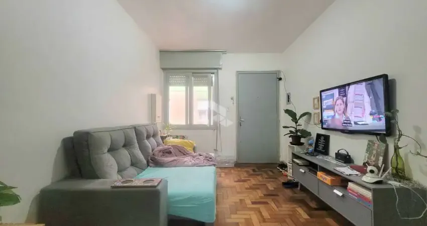 Apartamento de 2 dormitórios, no bairro humaitá, em porto alegre.