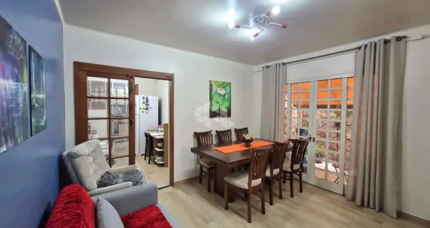 Apartamento de 2 dormitórios, no bairro  São Geraldo, em Porto Algre.