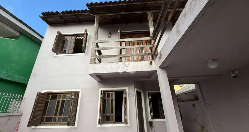 Apartamento de 5 dormitórios, no bairro Farrapos, em Porto Alegre.