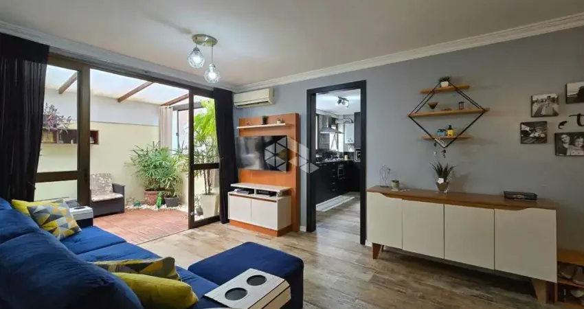 Apartamento Garden de 2 dormitórios e 1 vaga de garagem, no bairro Passo da Areia, em Porto Alegre.