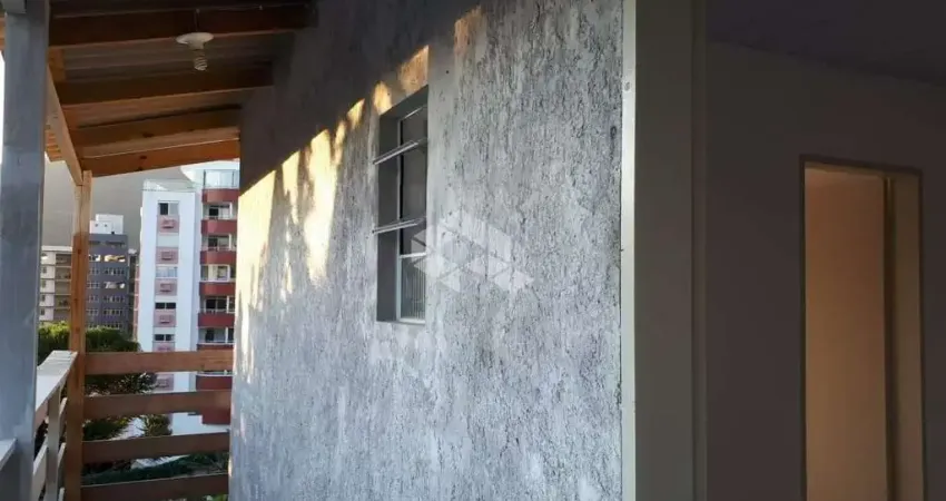 CASA COM DOIS QUARTOS NO BAIRRO SACO GRANDE - FLORIANÓPOLIS/SC