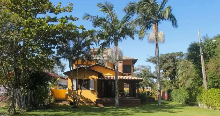 Casa com 3 dormitórios no são joão do rio vermelho - florianópolis sc