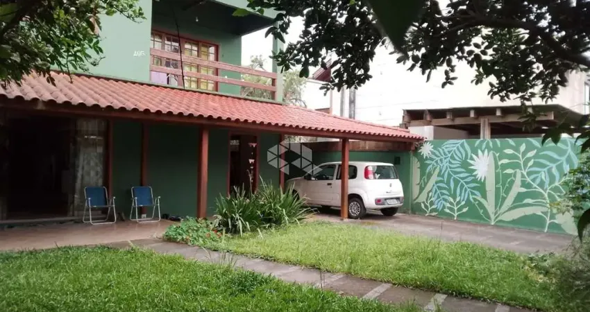 Casa à venda no rio tavares - florianópolis/sc | 6 quartos, 2 suítes, quintal e 3 vagas