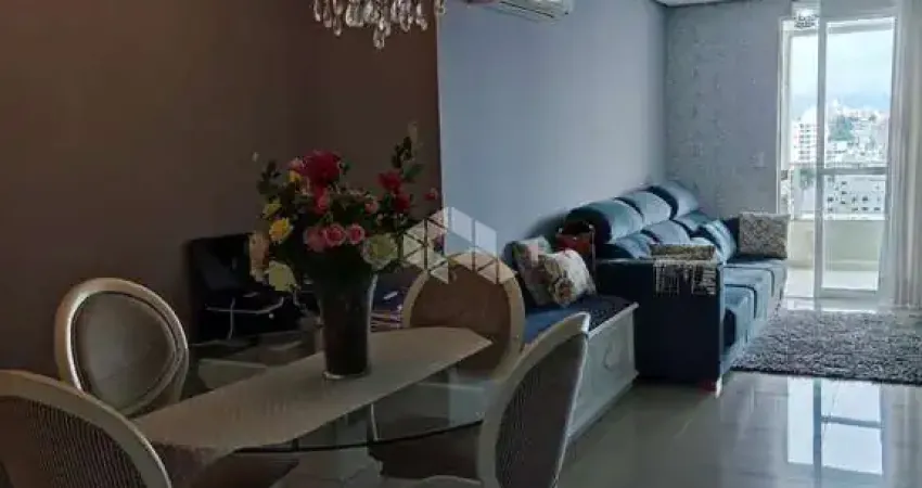 Apartamento mobiliado -3 quartos sendo 1 uma suíte- bairro- estreito-florianópolis-sc