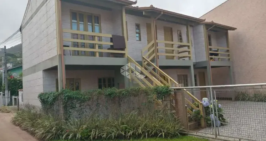 Prédio residencial à venda na lagoa da conceição - florianópolis/sc | 5 apartamentos