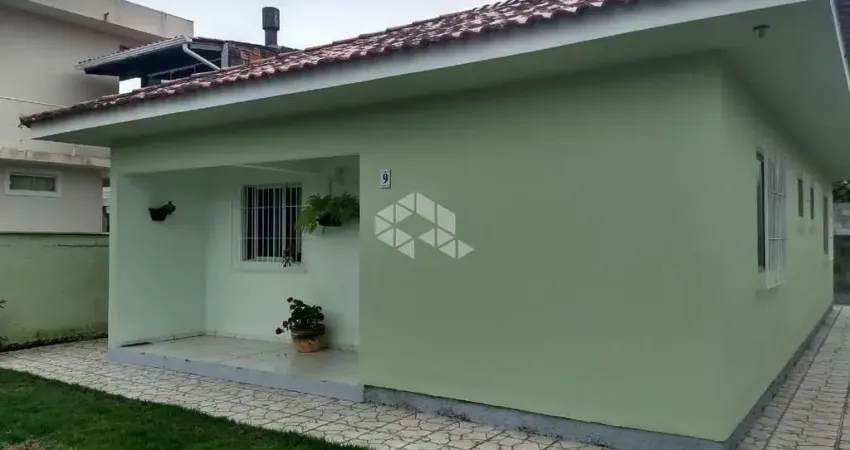 CASA 3 DORMITÓRIOS EM CANASVIEIRAS FLORIANÓPOLIS  SC