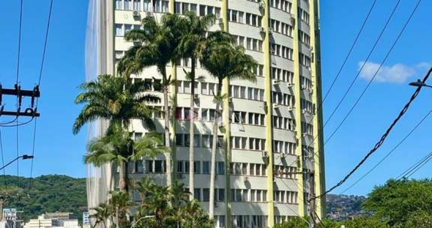 APARTAMENTO DE 2 QUARTOS NO CENTRO DE FLORIANÓPOLIS/SC