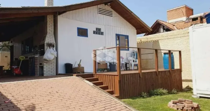 Casa com 3 quartos à venda na Rua Durval Pires da Cunha, 337, Sambaqui, Florianópolis