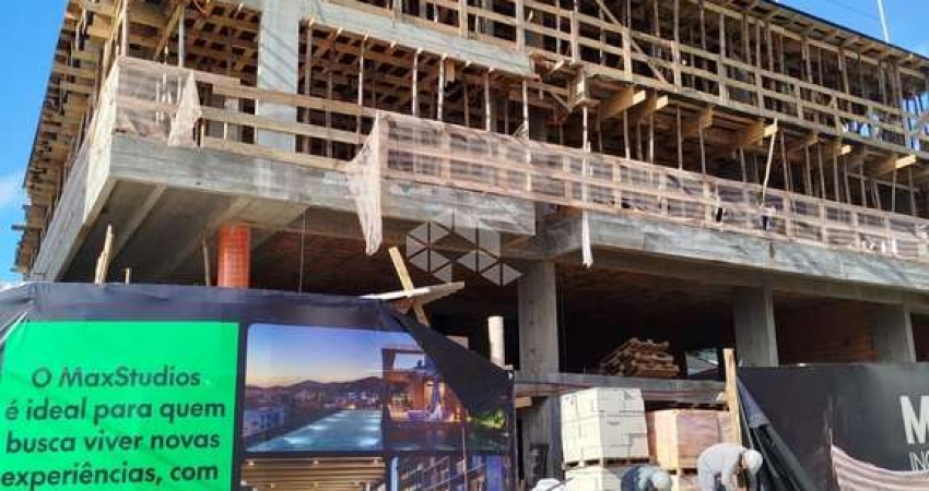 EXCELENTE STUDIO COBERTURA EM CONSTRUÇÃO NO BAIRRO PANTANAL - FLORIANÓPOLIS/SC