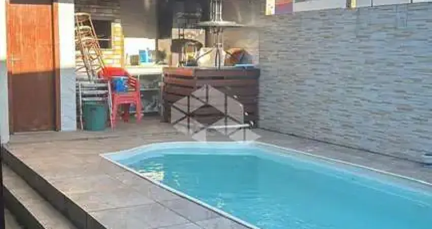 CASA 3 QUARTOS NO BAIRRO FORQUILHINHAS EM SÃO JOSÉ/SC